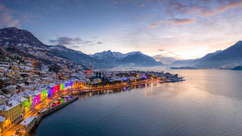 All is calm, all is brightChristmas lights in Domaso, Lake Como, Italy (© Roberto Moiola/Getty Images)