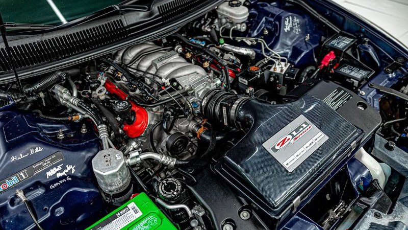 На продажу выставили редкий Chevrolet Camaro ZL1 2002 года 7