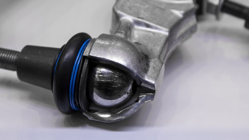 Pedal | پدال: از کجا بفهمیم سیبک خودرو خراب شده است؟ بررسی علائم و زمان تعویضسیبک‌ها نقش مفاصل شانه را در سیستم تعلیق خودرو ایفا می‌کن