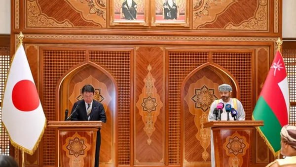 فارس بین‌الملل و سیاست خارجی: مسقط: امنیت پایدار در تنگه هرمز بدون صلح دائمی محقق نمی‌شود🔹 وزیر امور خارجه عمان در نشست خبری مشترک با همتای ژاپنی، بر 