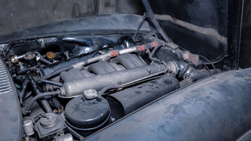 Ржавый Mercedes-Benz 300 SL 1956 года ушёл с аукциона за рекордные 5 МИЛЛИОНОВ долларов. 2