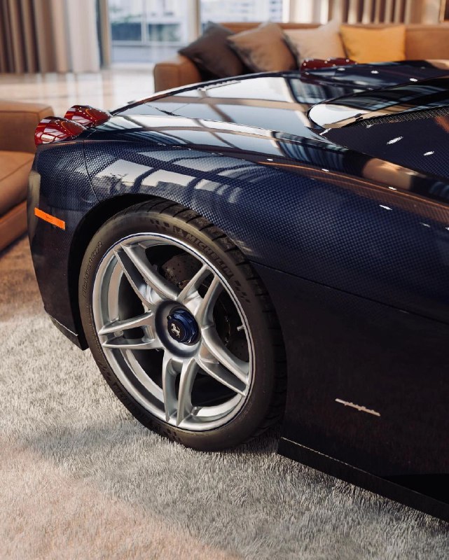Enzo Ferrari от LMM Design 2