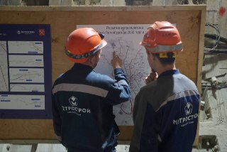Шевроны гитлеровской армии нанесут на пол станции метро в Петербурге после реконструкции, чтобы пассажиры наступали на них — губернатор БегловКогда станцию петербуржского метро «Парк Победы» откроют после реконструкции, на ее полу будут нанесены изображени