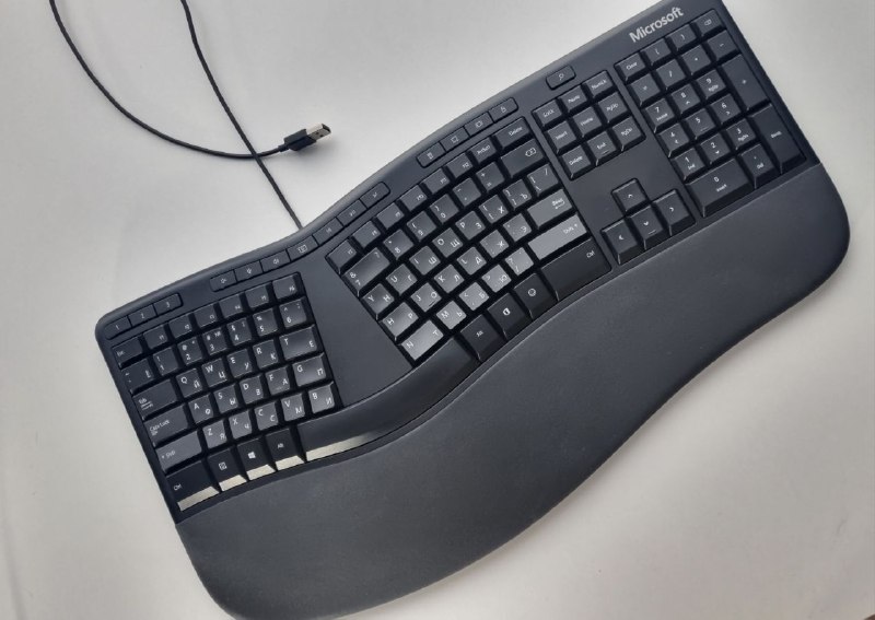 Клавиатура Microsoft модель 1878. В хорошем состоянии. 90 лари. — фото 1