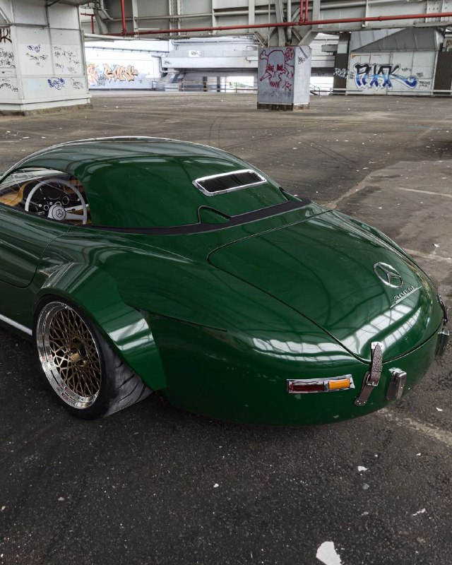 Mercedes Benz 300SL 6