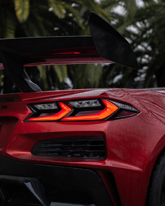 Компания Chevrolet создала настоящий гиперкар — Corvette ZR1X, сочетающий в себе невероятную произво 7