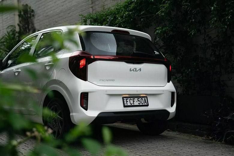 Представлен Kia Picanto 2024. Он будет доступен в версиях Sport и GT-Line 3