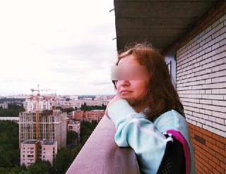 ⚡️ 17-летнюю Еву Багрову приговорили в Петербурге к 4 годам колонии — за фотографии бойцов запрещенного РДК*, размещенные на школьном стенде1-й Западный окружной военный суд в Петербурге приговорил 17-летнюю школьницу Еву Багрову к четырем годам колонии по