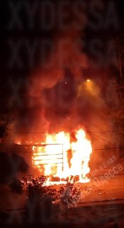 Россия нанесла массированный комбинированный удар по ОдессеПоздно вечером 31 августа российские военные атаковали Одессу дронами и ракетами. Местные телеграм-каналы пишут о применении корректируемых авиабомб (КАБ) — предположительно впервые с начала войны 