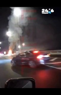 🇮🇱: A car catches fire at the Ramla interchange. National Fire and Rescue.