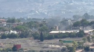 🚨 The occupation burns houses in the town of Zoutar in the east of the city.