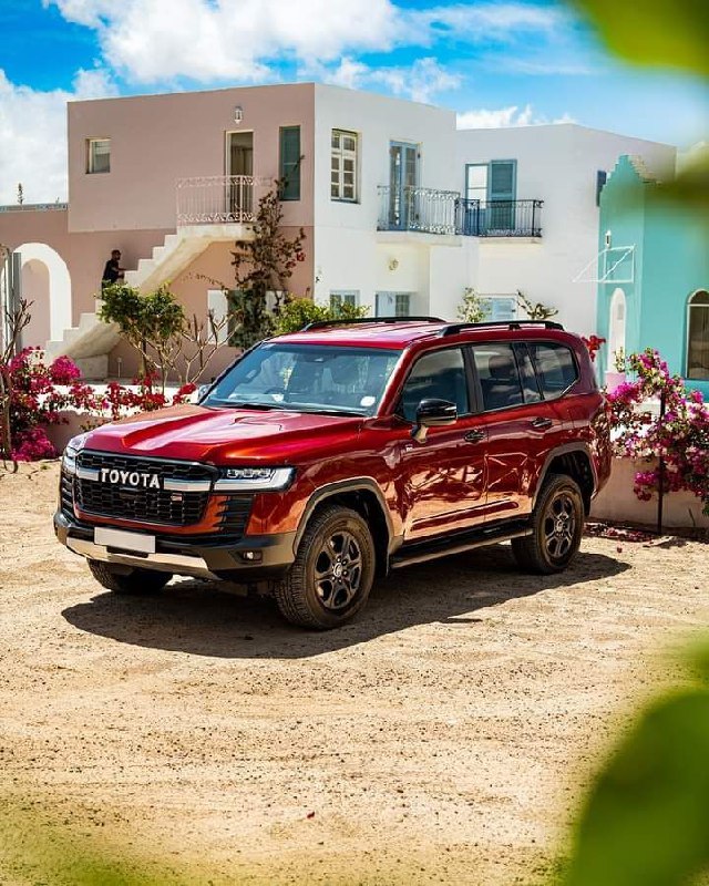 Toyota Land Cruiser 300GR Sport