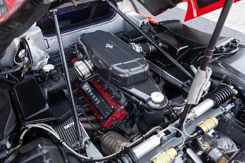 В Великобритании продают суперкар Ferrari Enzo пилота «Формулы-1» Дженсона Баттона 3