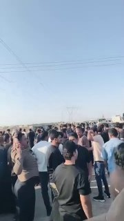 תחת הסיסמה: "אין גבול, אין שמן" אנשי מחוז מייסאן בעיראק חסמו את כבישי חברות הנפט במחאה על החלטת ממשלת אל-זי…