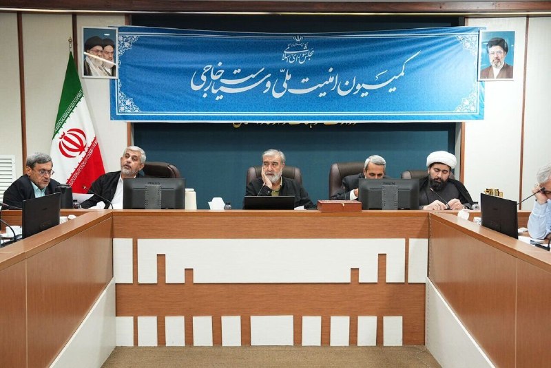 BourseNews | بورس نیوز: 📌سخنگوی کمیسیون امنیت ملی: دریافت هزینه خدمات از کشتیهای عبوری از تنگه هرمز تصویب شد🔹حسن قشقاوی از تصویب ماده ۳ طرح «اق