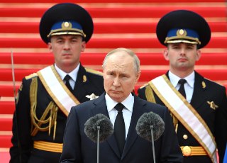 Путин в четвертый раз за время войны увеличит центральный аппарат ФСОВладимир Путин собирается снова расширить центральный аппарат Федеральной службы охраны. Это будет уже четвертое увеличение с начала войны — и впервые за 13 лет решение примут не в начале