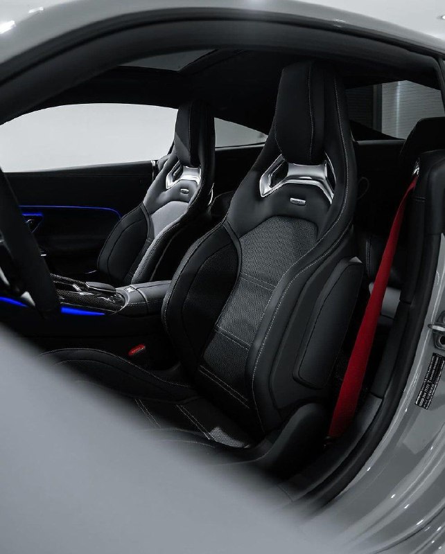 Новый Mercedes AMG GT 63 Coupe 10