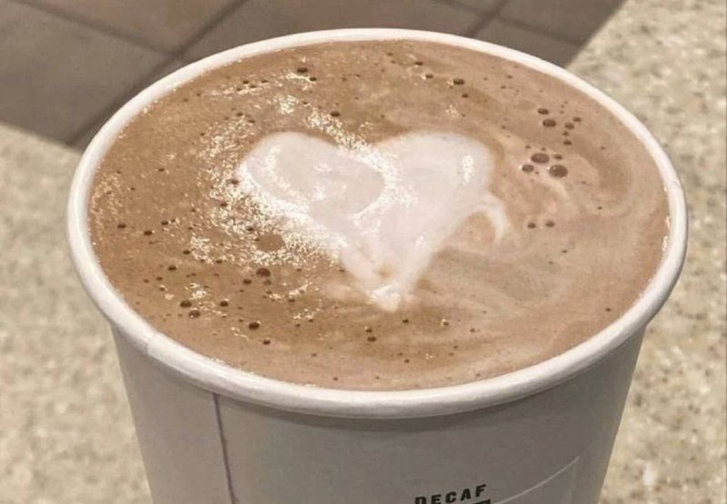 Learning English w me: SPEAKING TIME❗️What is your favourite drink?My favourite drink is coffee. I like it because I really enjoy its taste and