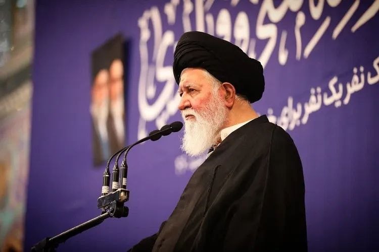 خبرگزاری ایکنا شعبه خراسان رضوی: 🔰رهبر شهید با قدرت سازندگی جامعه و جریان مقاومت را شکل داد🔹امام‌جمعه مشهد با تأکید بر نقش رهبر شهید انقلاب در تربیت نیرو