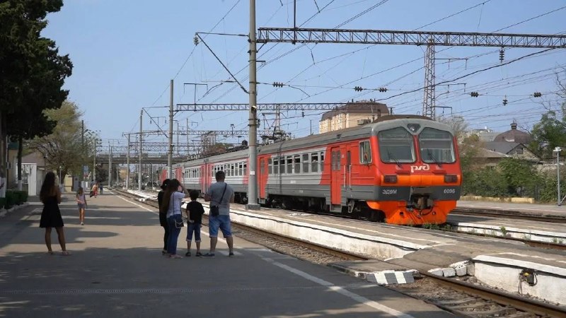 ⚡️ Расписание поездов между Махачкалой и Дербентом изменится на 10 дней из-за работ на станции Тарки. С 1 по 9 апреля корректируется график движения. фото
