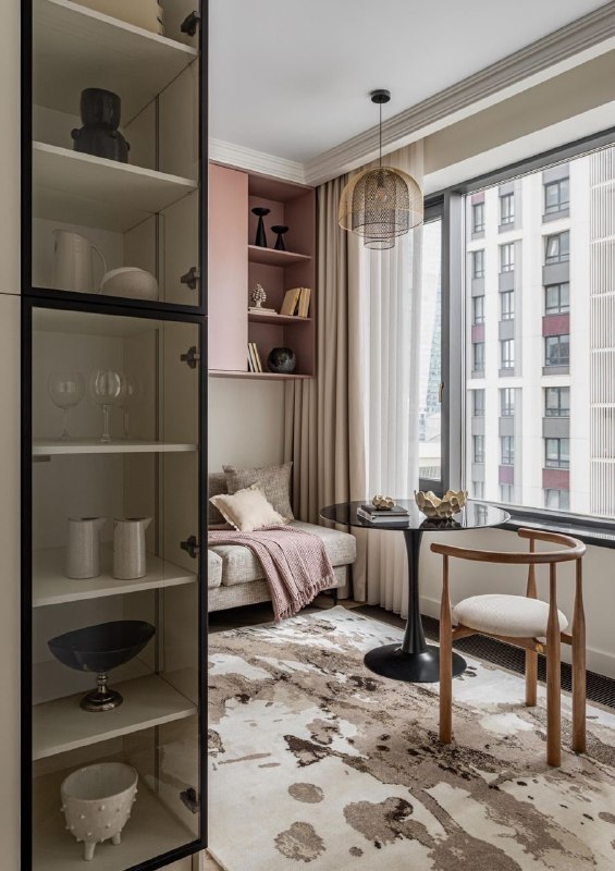 Этот интерьер - доказательство того, что площадь не определяет возможности. На 38 квадратных метрах дизайнер-декоратор Сара Михайлова разместила дв... - изображение 1 - интерьер, две, telegram