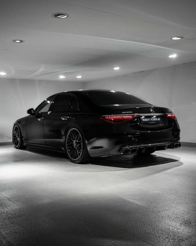 2024 S63 AMG E-Performance 4.0-L V8 BITURBO 840 л.с. 0-100 км/ч 2.8 сек 4