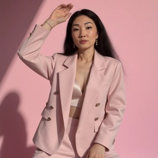 Svetlana Tkhay graphic designer | AI-creator