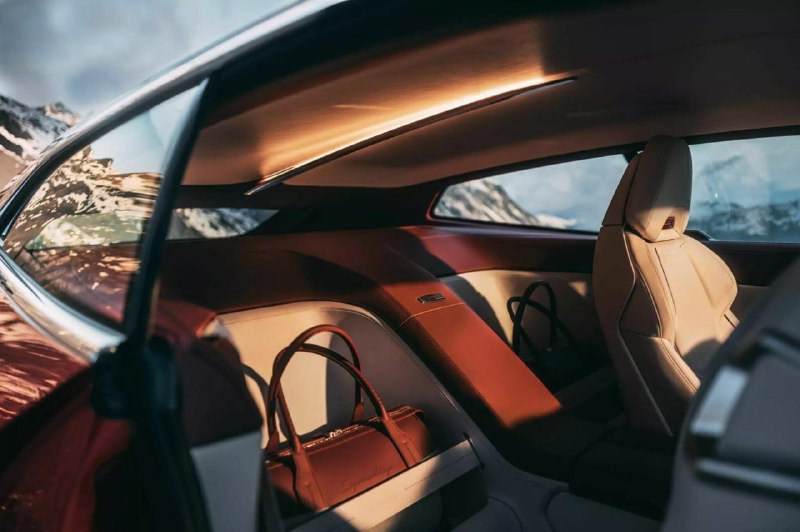 BMW представила стильный спорткар Speedtop в кузове шутинг-брейк 5