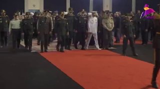 מנהיגי הכוחות המזוינים האיראניים משתתפים בטקסי הפרידה מחמינאי
