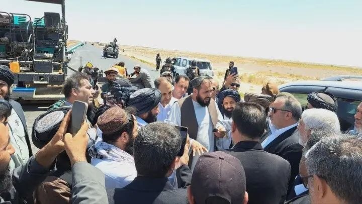 وزارت كشور: *همت دولت چهاردهم در تزریق ۵.۵ میلیون یورو اعتبار برای پروژه ماهیرود به فراه* سیدمحمدرضا هاشمی، با هدف گسترش مبادلات تجا