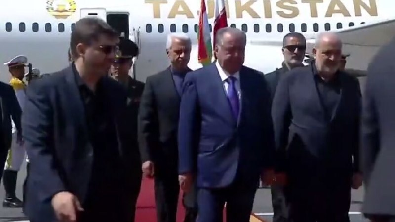 נשיא טג'יקיסטן הגיע לטהרן לטקס הפרידה מהמנהיג המנוח