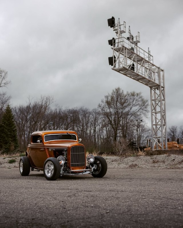 1933 Ford 3-Window Coupe Street Rod 6