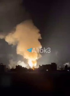 ערימות עשן עולות מהעיר בושהר שבאיראן