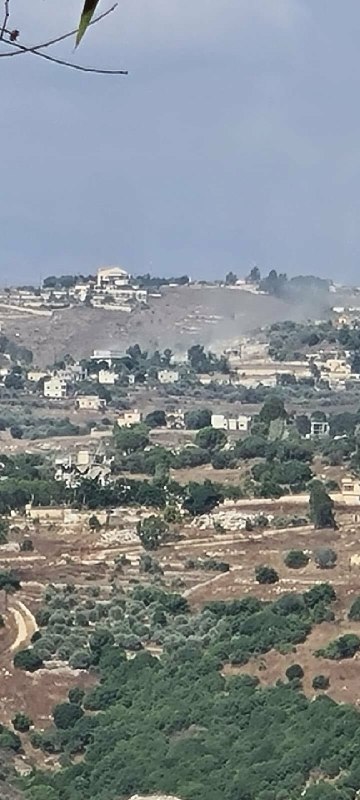 דחוף: הכיבוש מבצע פיגוע שלישי ושורף בתים בעיירה "מרקבה" בדרום לבנון.