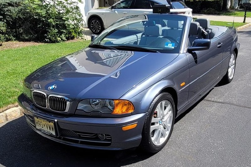 🚗 Гармония прошлого и настоящего: 2001 BMW 330Ci Convertible🕰️ В субботу мы ре