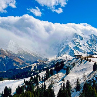 Telegram profile photo for Travel, tourism, vacation around the world. Beauty of nature in photos and videos.