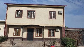 Продаётся 2-этажный коттедж 180 м² с ремонтом в Ташкенте