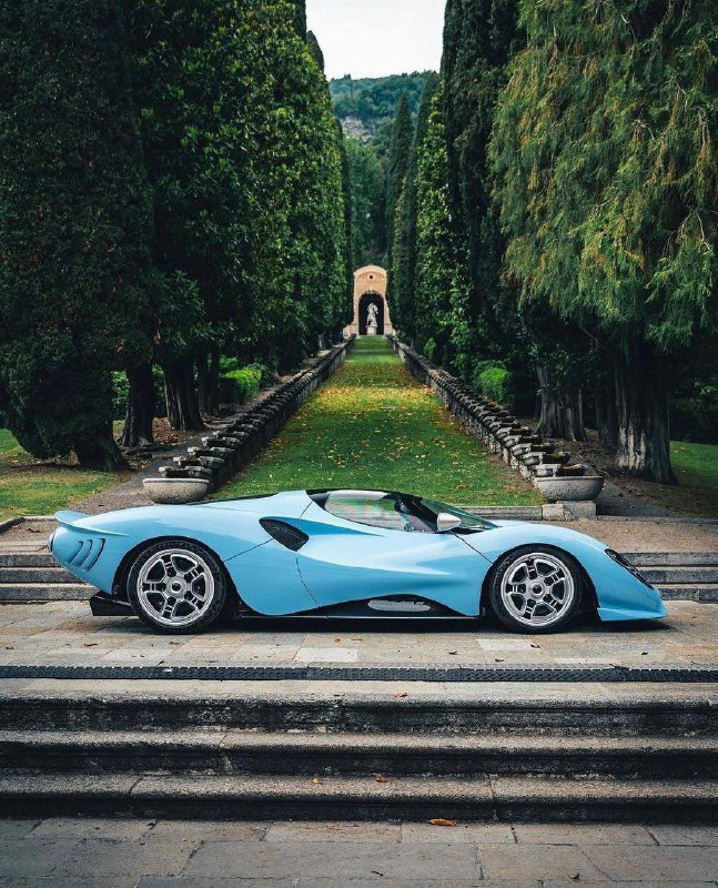 De Tomaso P72 9