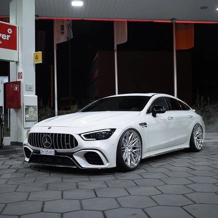Mercedes-AMG GT63 S