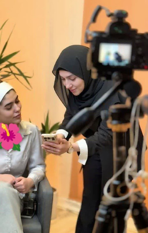 فیت شو | زندگی سالم🌱💃🏻: .من سالهاست با خانمهایی کار میکنم که زندگیشون دقیقا مثل فیلمهای انگیزشی مرتب نیست.مادرن، شاغلن و وقت کم دارن🫣و قرار