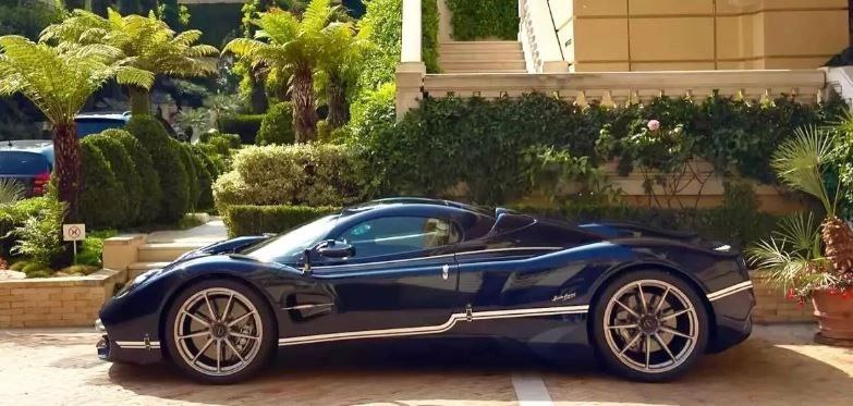 Первый Pagani Utopia приехал к владельцу 3