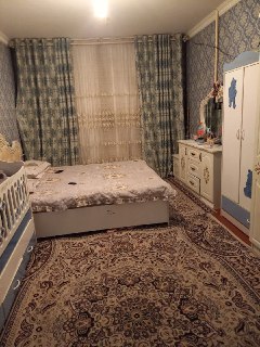 Срочна сотилади 4х хонали шахар куйлу 1да 4 томон бозор