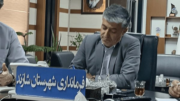 آخرین خبر مرکزی: تکاپوی فرمانداری شازند برای حل معضل آب شرب روستاها🔹فرماندار شازند: با وجود بارندگی مناسب در شازند، کمبود آب شرب همچنان ی