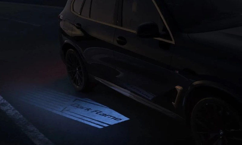BMW X5 получила новую спецверсию с «золотым» декором 6