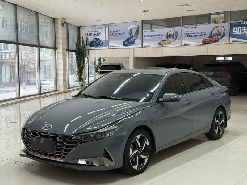 Hyundai Elantra 2022 фото 3