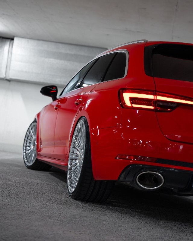Audi RS4 Avant 3