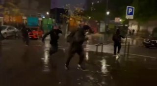 המשטרה בפריז מנסה לפזר מפגינים; עימותים אלימים מתרחשים במספר אזורים בבירה הצרפתית יחד עם זאת, אם לשפוט לפי…