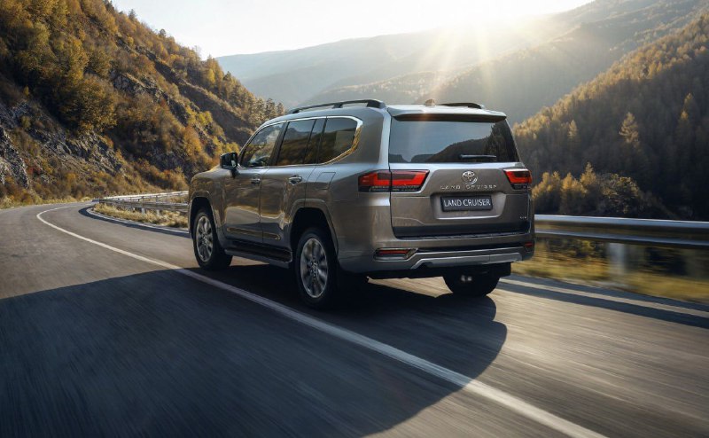 Toyota привезёт в Европу самый мощный Land Cruiser 300 2
