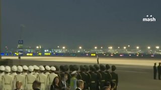 Трамп впервые за 9 лет прилетел в Китай — он проведёт в Поднебесной три дня и встретится с лидером КНР Си Цзиньпином. С собой Донни прихватил крупнейших американских политиков и бизнесменов. В их числе: Илон Маск, Тим Кук, Ларри Финк, Стивен Шварцман, Келл