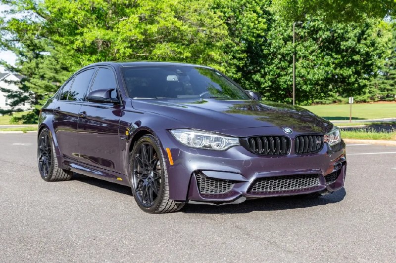 ///M легенда на вторичке: 2017 BMW M3 30 Jahre Edition с механикой — редкость ил